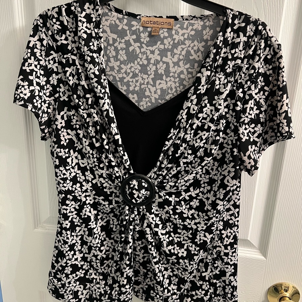 Short sleeve top